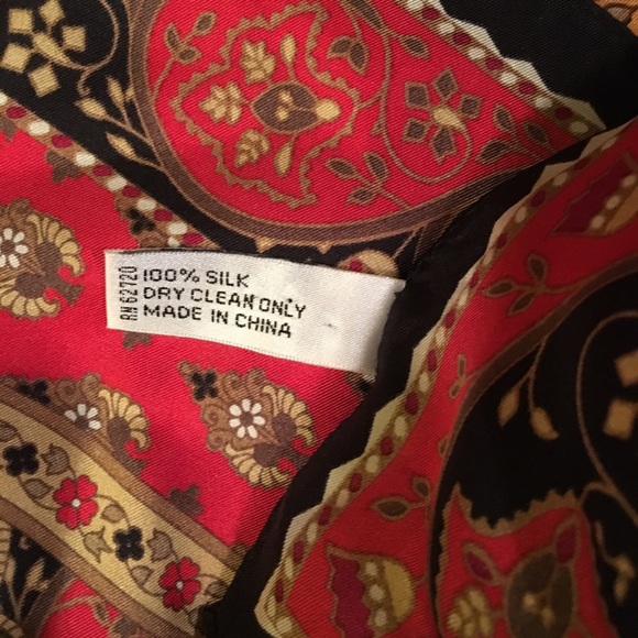 Oscar by Oscar de la Renta Silk Scarf - Picture 3 of 4